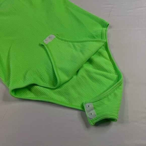 Tiktok Viral Set of two Ribbed Bodysuit Stretchy Ribbed Large Pink Green snap - Picture 4 of 10